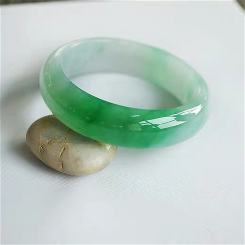 蝶恋石 冰儒种翡翠手镯