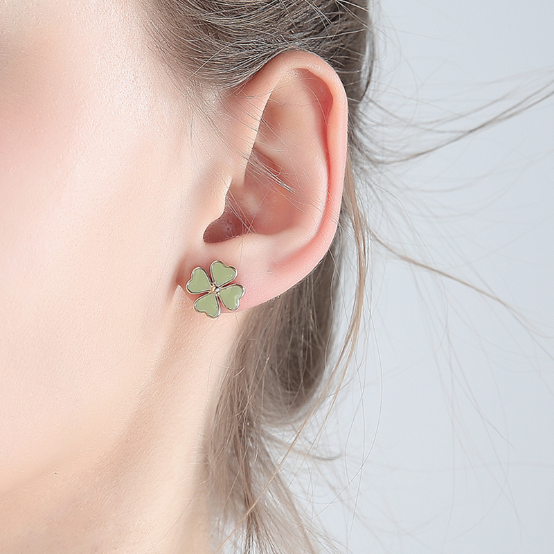 伊黛儿小清新四叶草耳饰