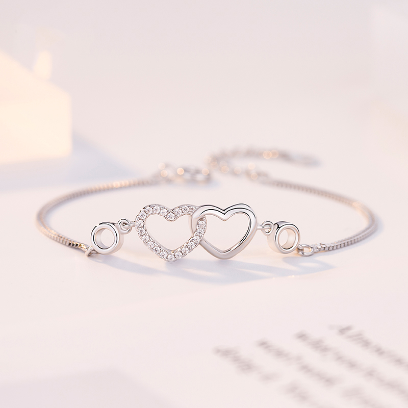 卡蒂罗 爱心形手链