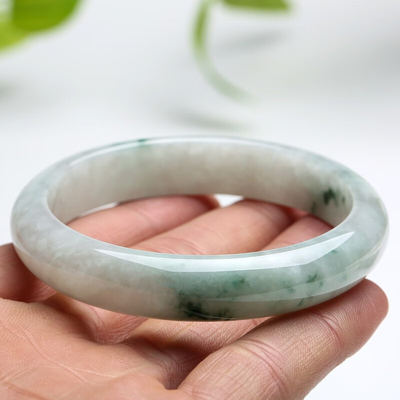 珍唯伊 飘花翡翠手镯