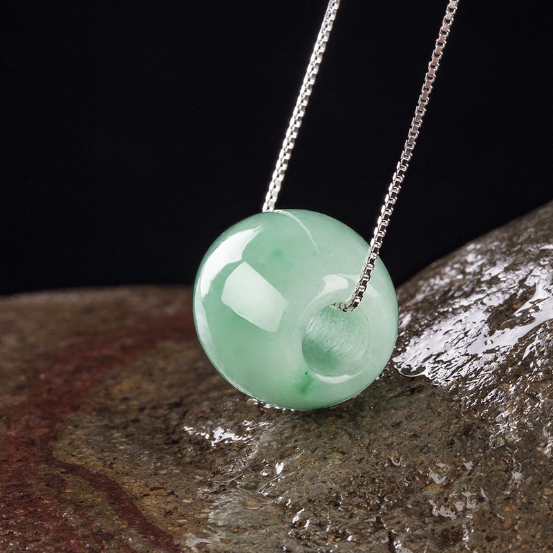 碧玉尊 天然A货挂件吊坠