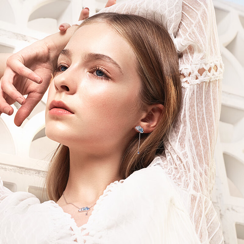 ILY 云与水不对称个性耳饰