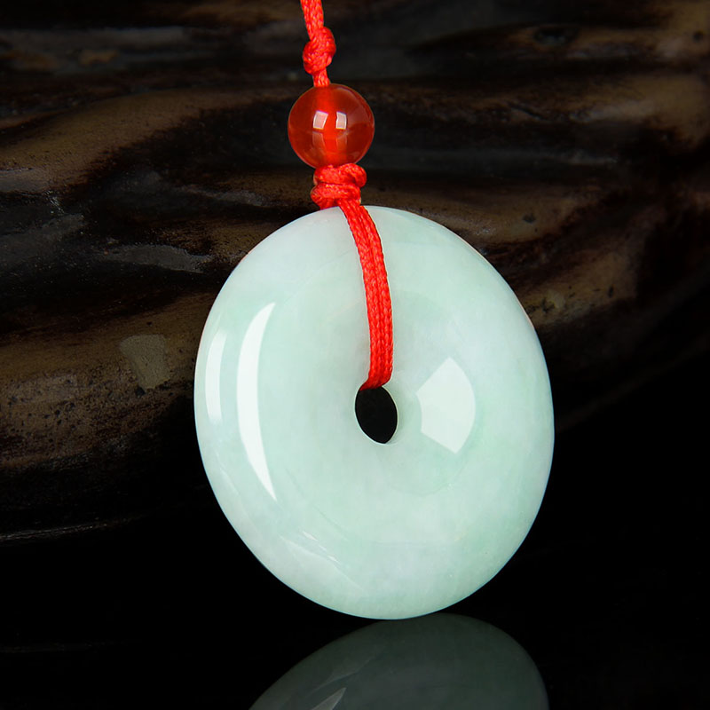 永幸 淡绿色翡翠吊坠