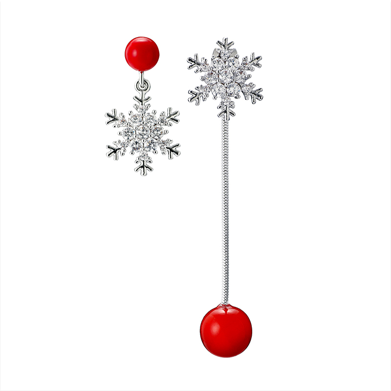 伊黛儿 不对称雪花耳饰