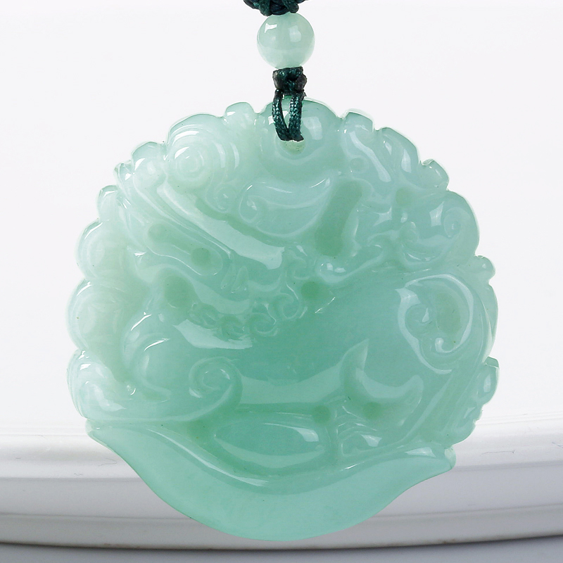 碧玉尊 双面精雕貔貅吊坠