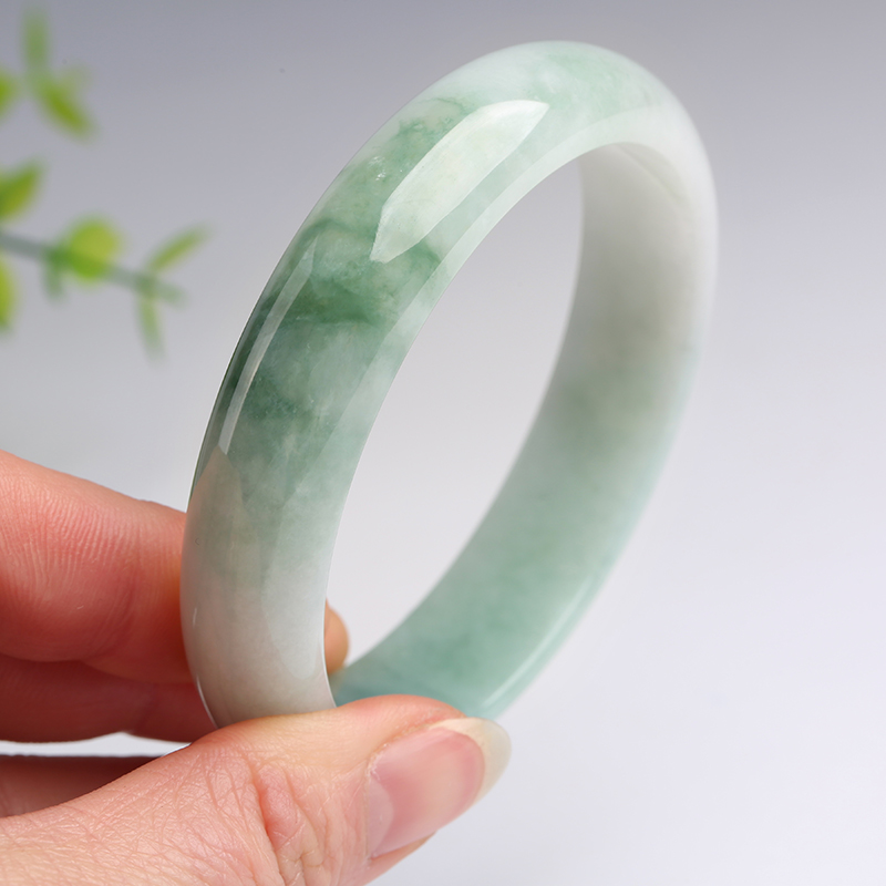 印象眸 简洁大方 翡翠手镯