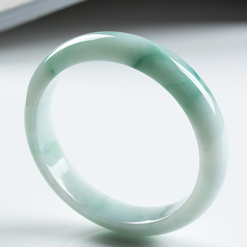 玉荔缘 油亮色泽翡翠手镯