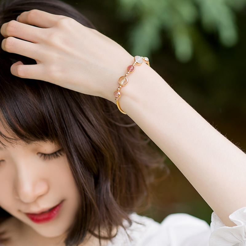 伊黛儿 天然草莓晶手链