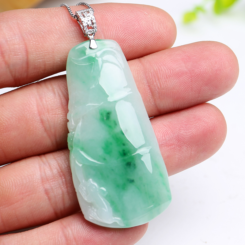 印象眸 飘绿水滴形翡翠