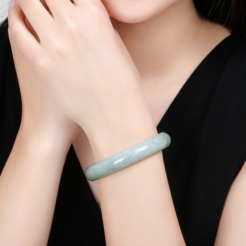 金一 圆镯造型翡翠手镯