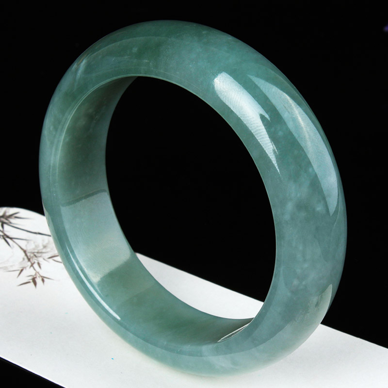 艾选潮品 温润翡翠手镯