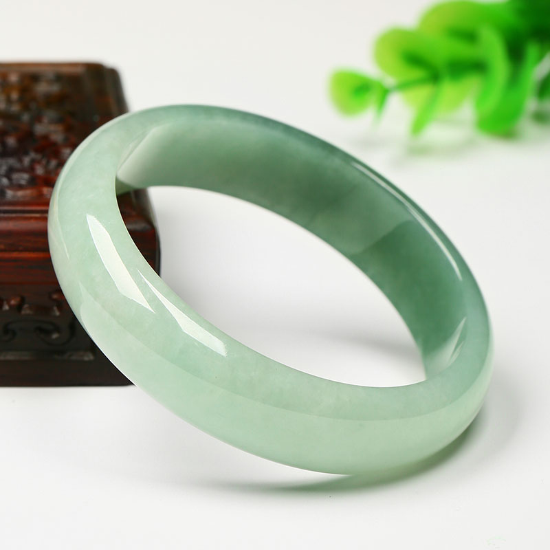 凤禧珠宝 水润质感翡翠手镯