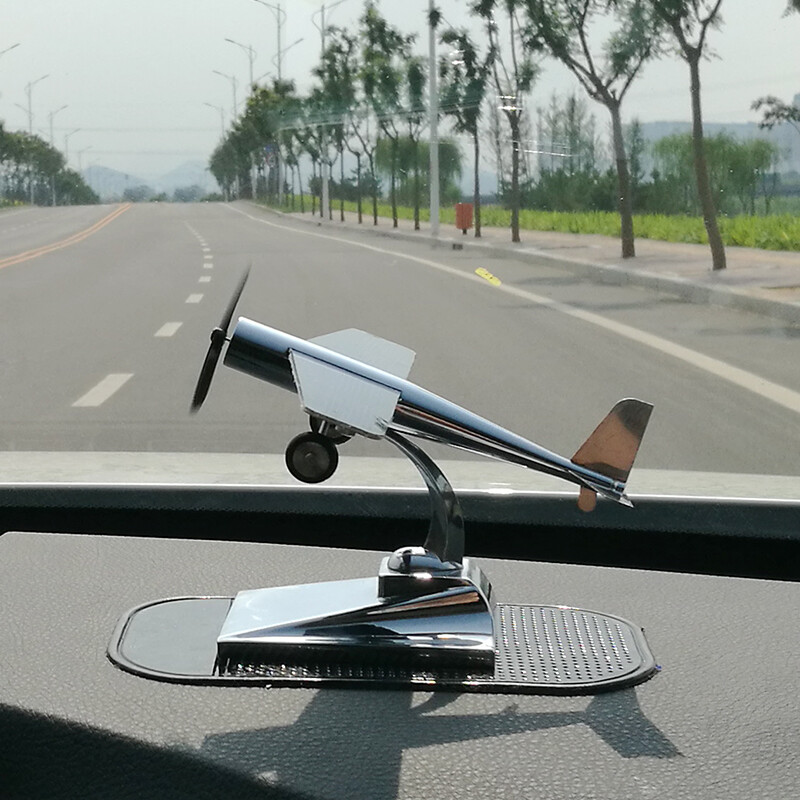 轩之梦 太阳能车载摆件