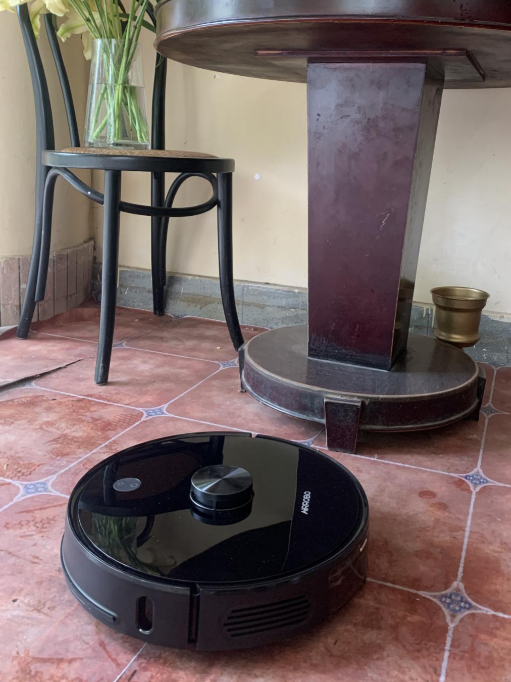 用这款扫地机器人，帮你告别弯腰做家务-JinMo之家