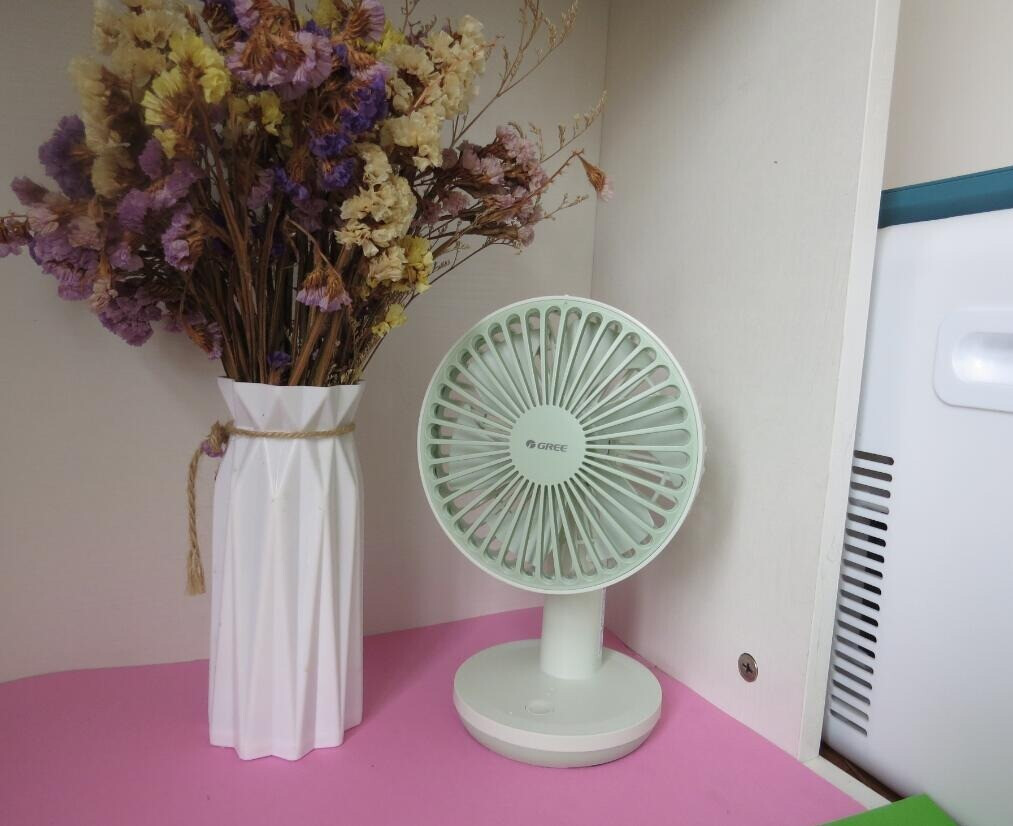 测评格力迷你USB风扇,三档风力可调,送你清凉一夏的第2张示图 测评格力迷你USB风扇,三档风力可调,送你清凉一夏的第2张示图