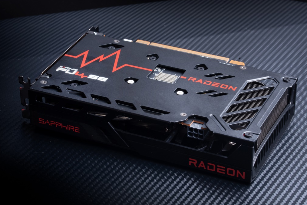 蓝宝石AMD RADEON RX6500 XT 4G 白金版OC游戏显卡怎么样？基础玩家不可错过的猛将~的第3张示图