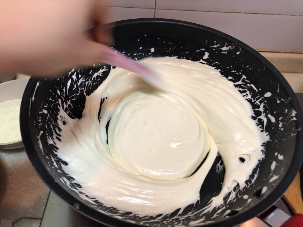 海苔肉松咸蛋黄雪花酥的第12张示图