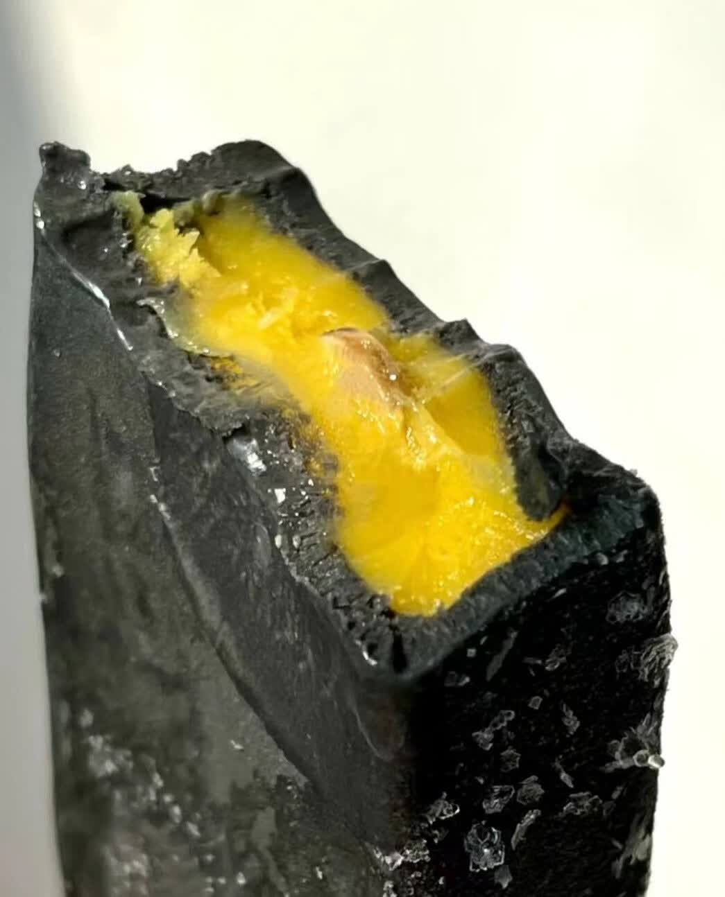 喜欢吃凤梨的都去试试看这款冰激凌，真的很好恰-JinMo之家