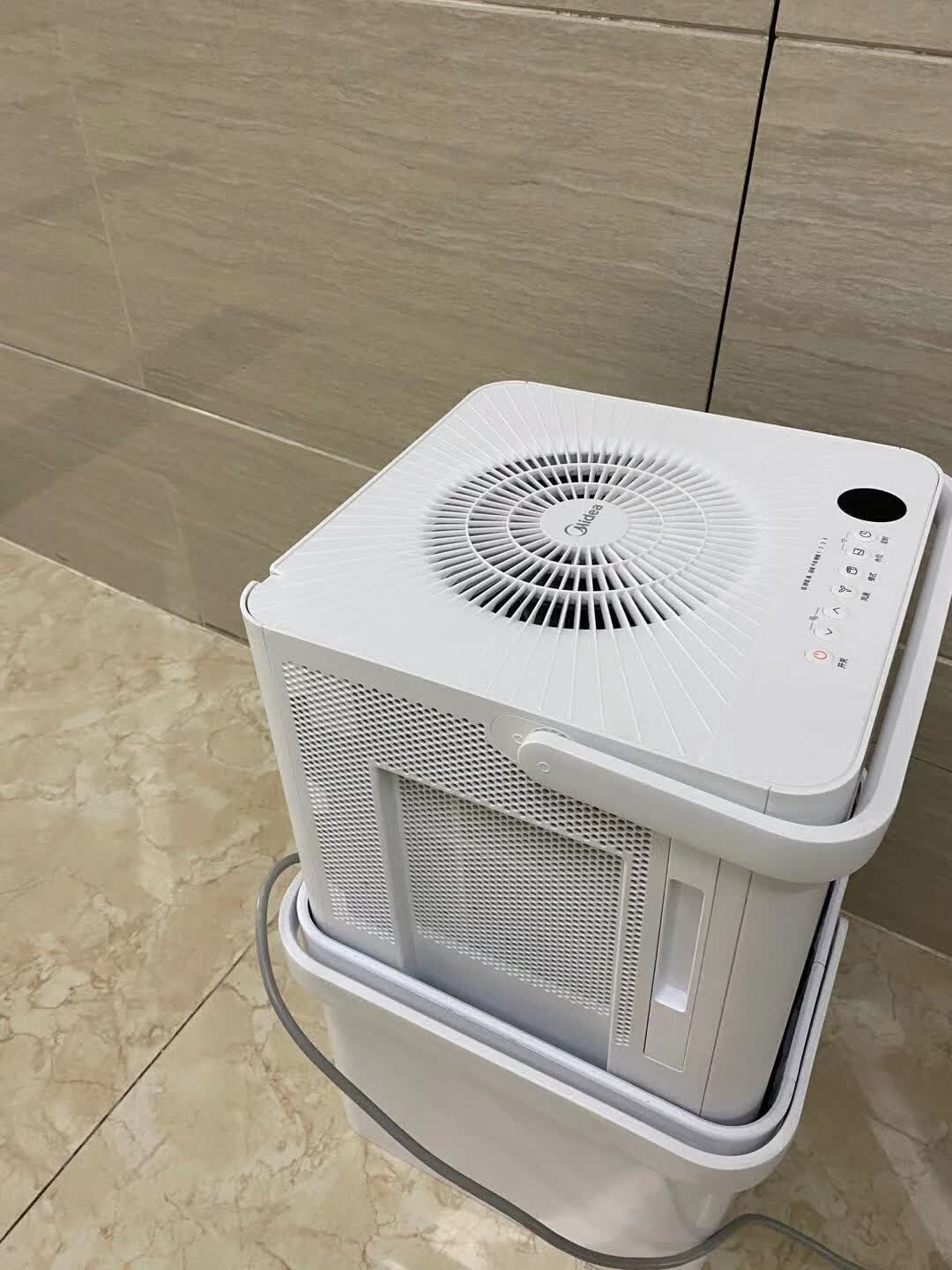 连绵阴雨天室内太过潮湿，赶快入手美的除湿机-JinMo之家
