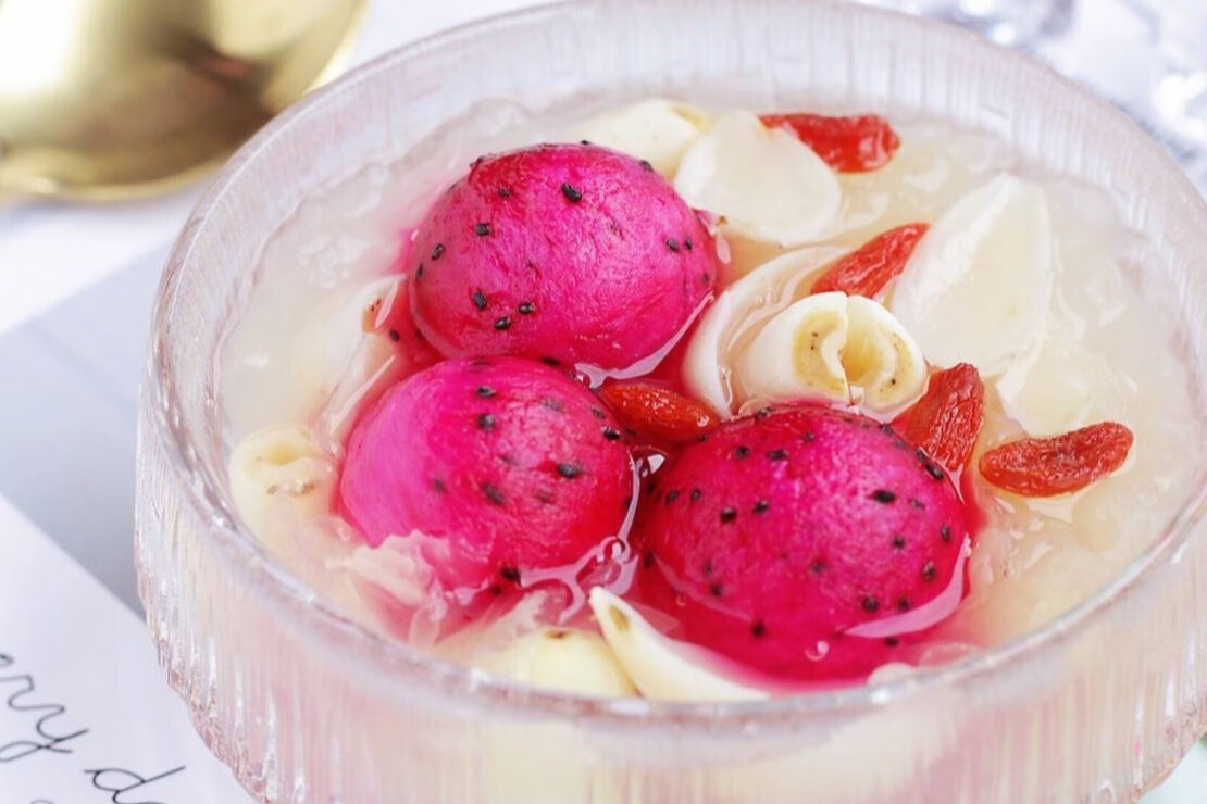 冬季多喝银耳汤,给身体补充水分,好喝颜值还高的第5张示图 冬季多喝银耳汤,给身体补充水分,好喝颜值还高的第5张示图