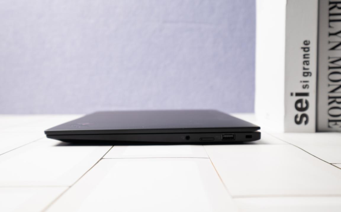 ThinkPad X1 Carbon 2021款笔记本测评：高端商务本之选的第2张示图