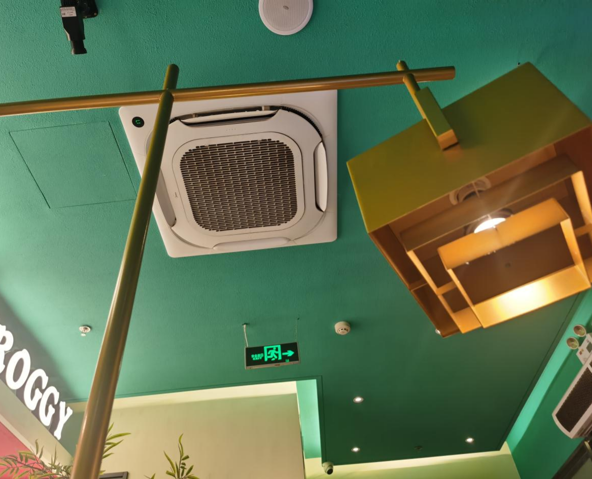 店铺空调就选美的天花机中央空调，绝对不后悔！的第4张示图