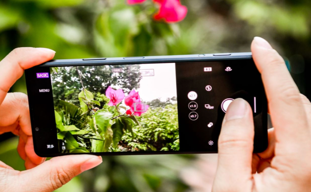 iPhone虚化总穿帮？试试索尼新一代微单手机的第6张示图