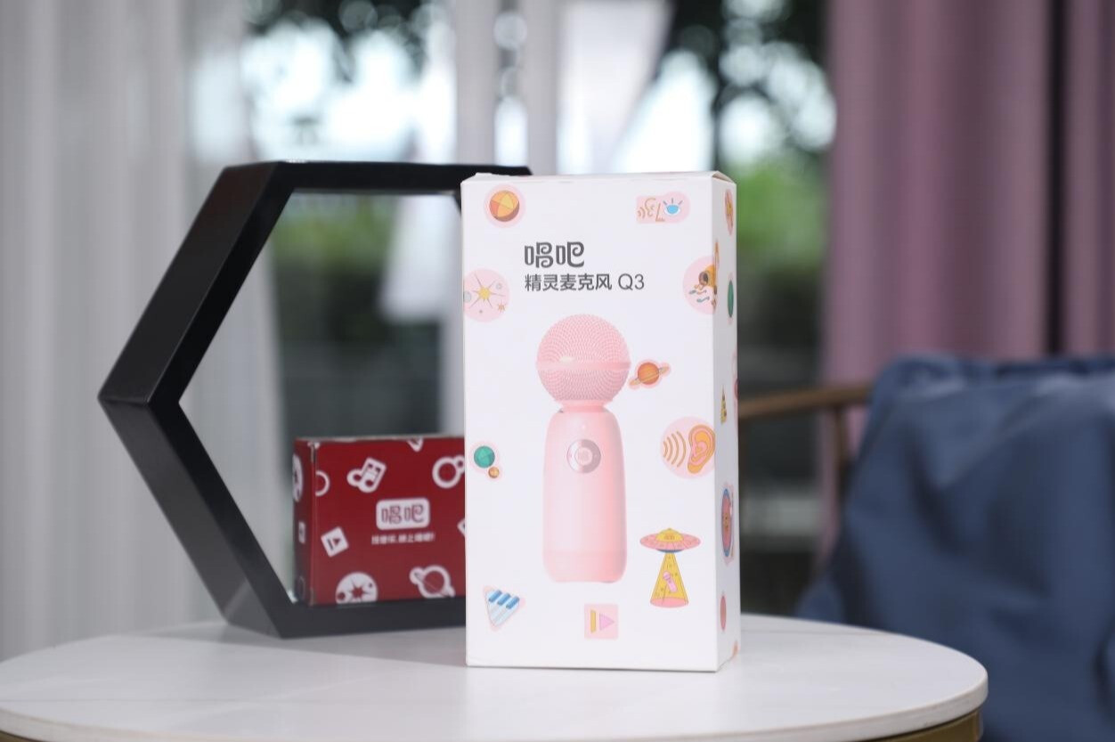 有了唱吧小巨蛋Q3麦克风,在家即可放声歌唱-JinMo之家