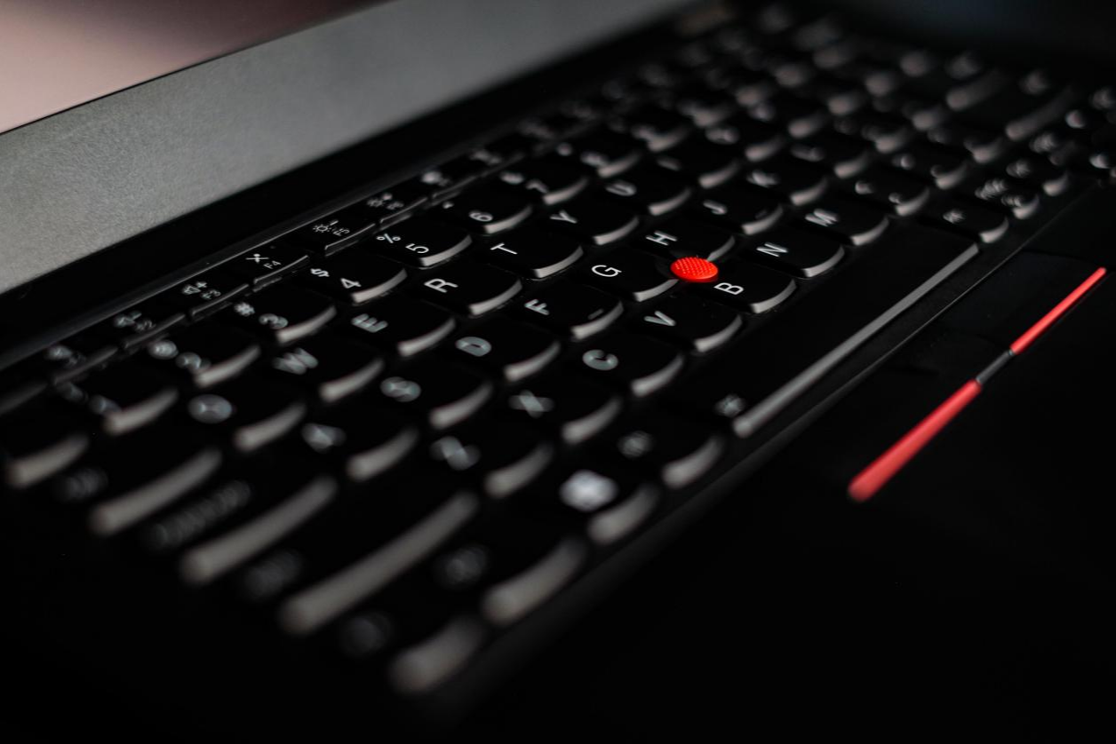 ThinkPad S2笔记本实测：颜值、轻薄、性能、散热，它才是你的职场归宿的第5张示图