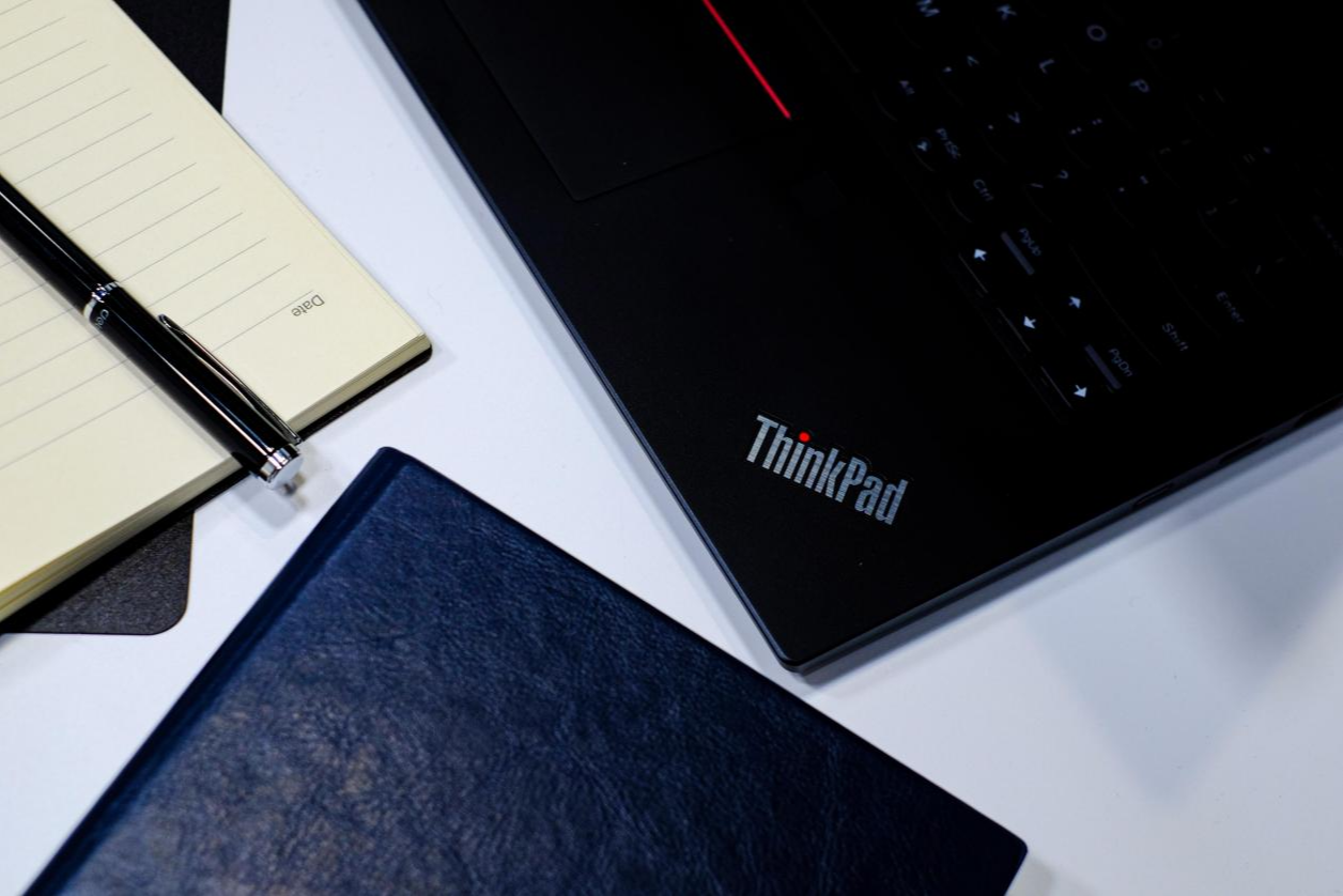 ThinkPad S2轻薄笔记本——拥有轻奢商务的血统，改变职场道路的利器的第4张示图