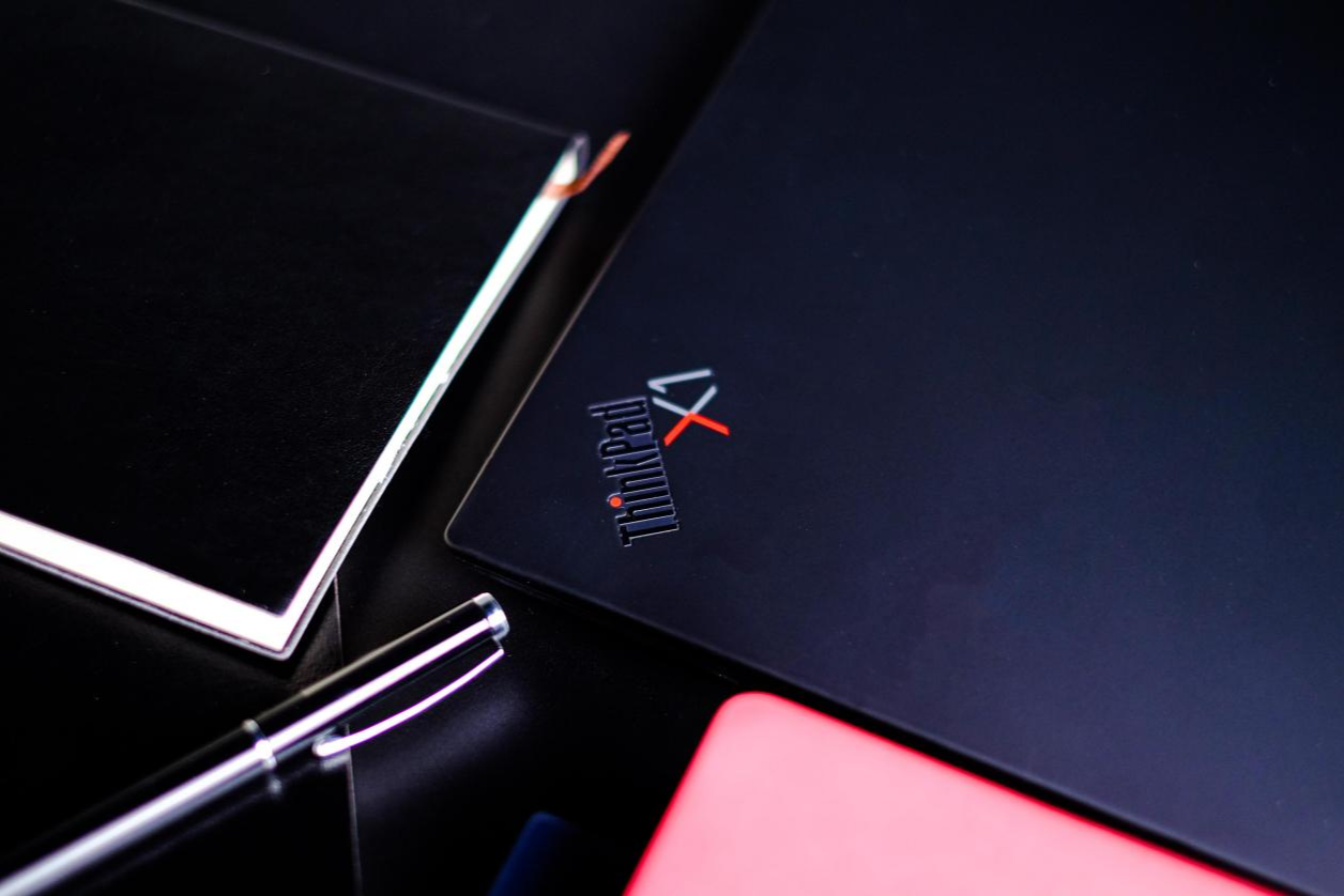 ThinkPad X1 Carbon笔记本怎么样？让它为你开启职场中轻奢之旅的大门的第7张示图