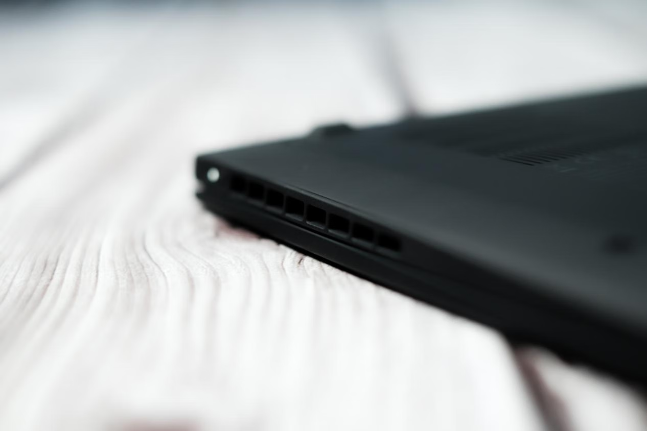 差旅党的高效利器，性能出众，机身重量竟然不足1kg——ThinkPad X1 Nano笔记本的第2张示图