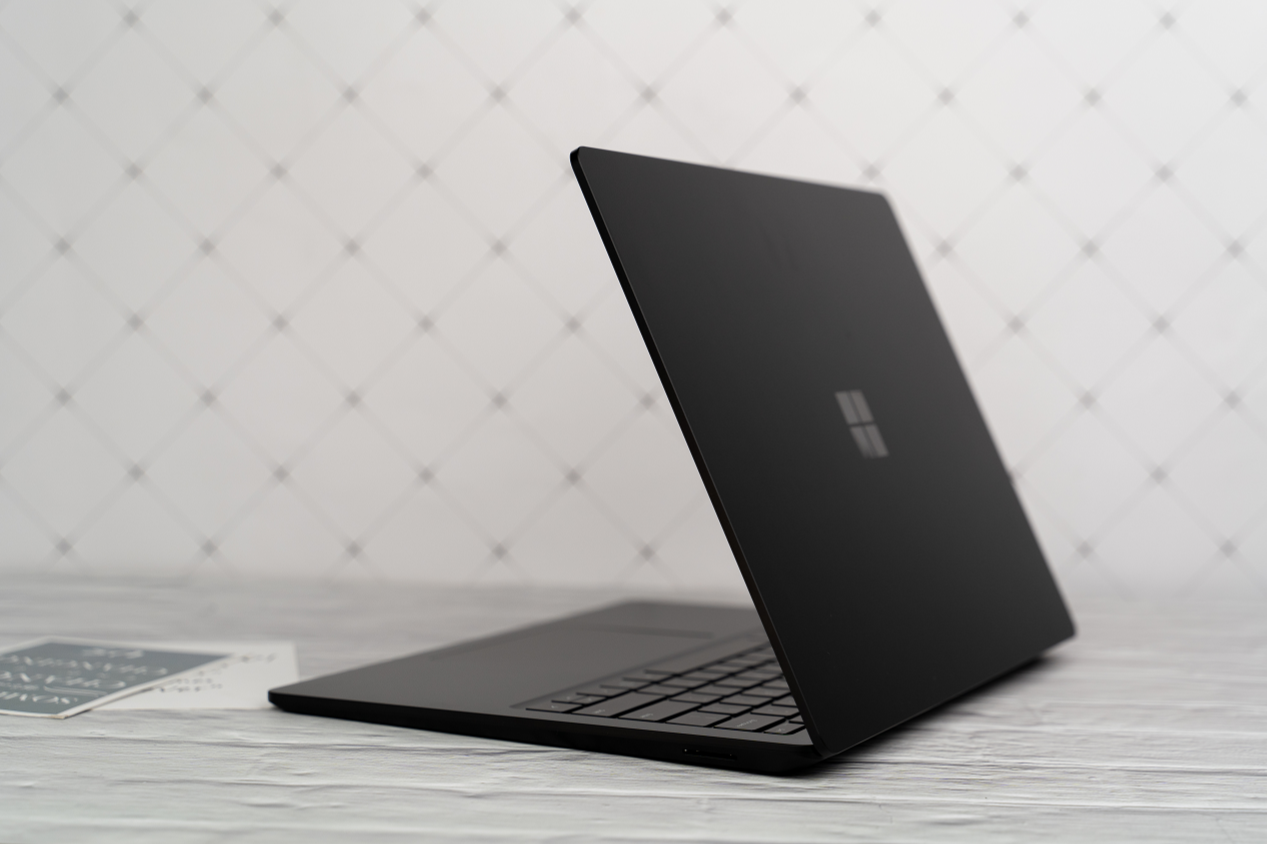轻薄与性能两手抓的微软Surface Laptop 4商用版轻薄笔记本怎么样？的第4张示图