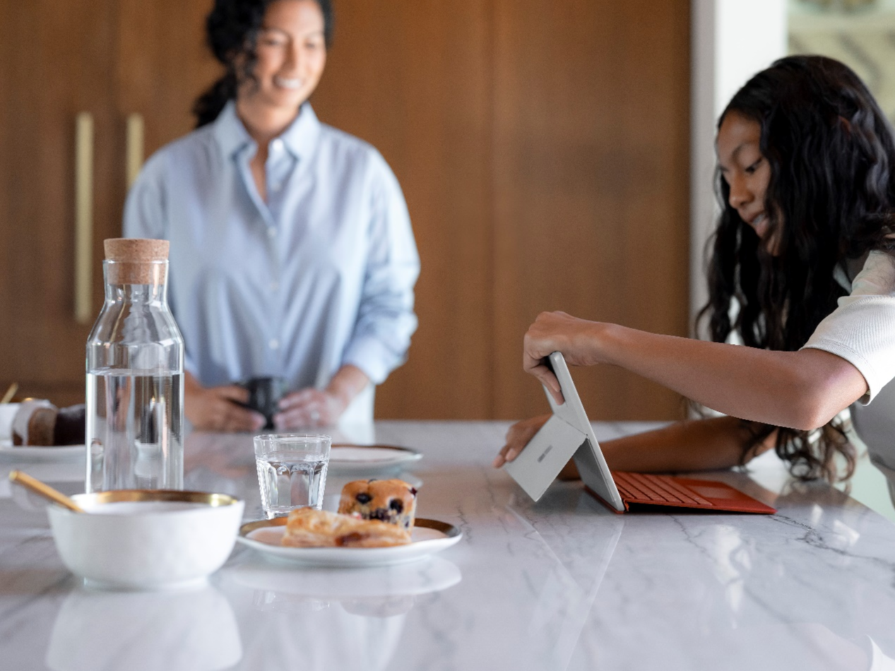 时刻冷静应对，微软Surface Go 3随时准备出发的第2张示图