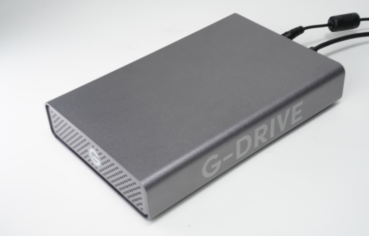 闪迪大师极客™ G-DRIVE™与G-DRIVE™ PRO硬盘，该选择哪款？的第1张示图