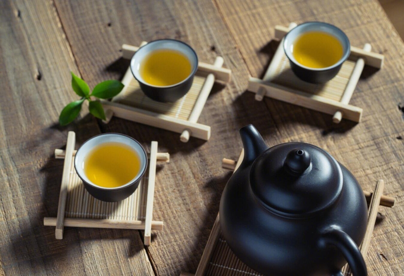 京华茉莉花茶,呈现黄绿明亮色泽,让人回味悠长-JinMo之家