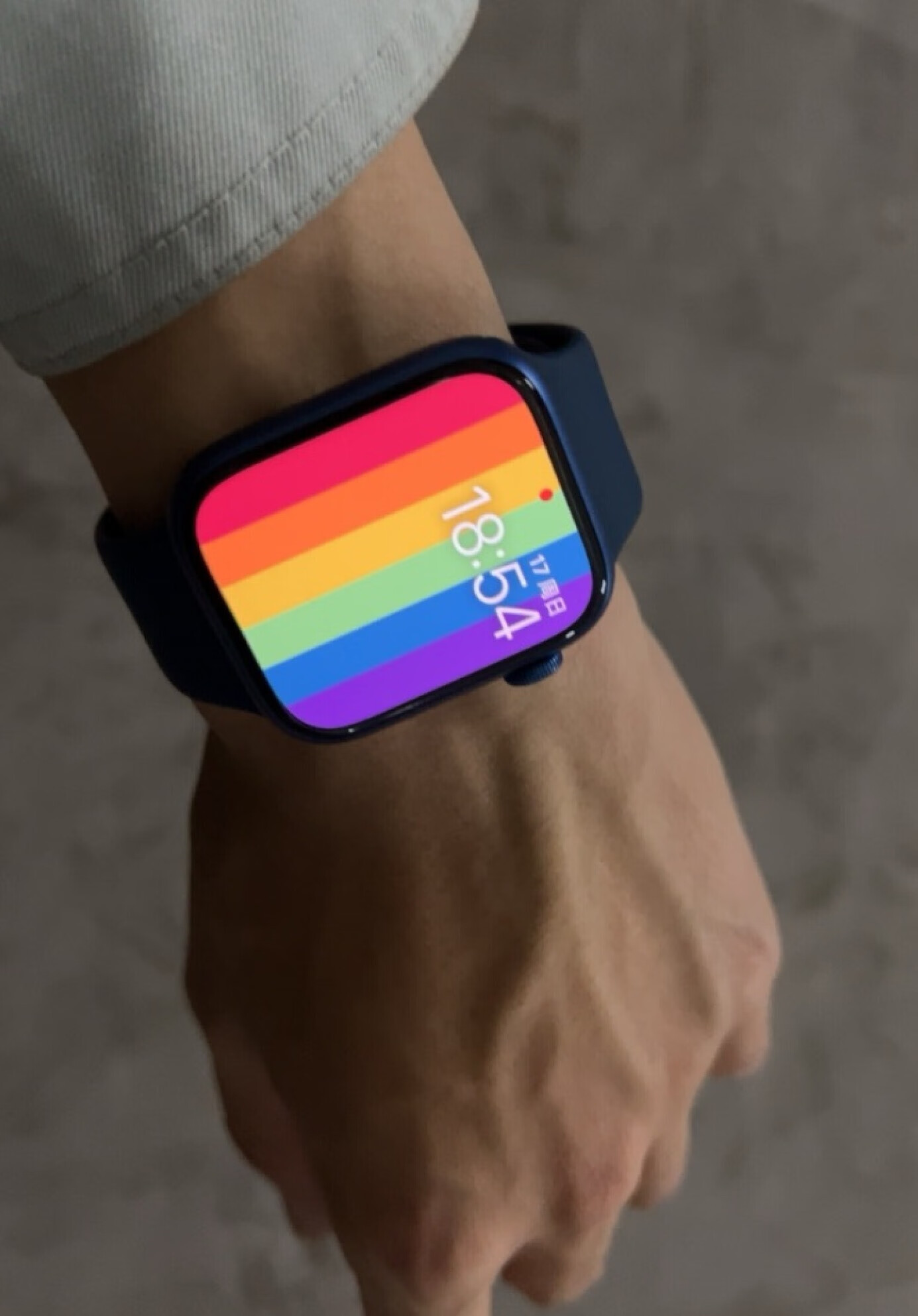 苹果Watch Series 7 智能手表评测：手腕上的大屏幕的第1张示图