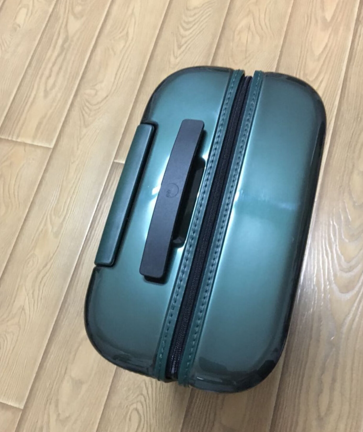 ITO拉链商务行李箱评测：轻至2.7kg，出行更方便的第4张示图