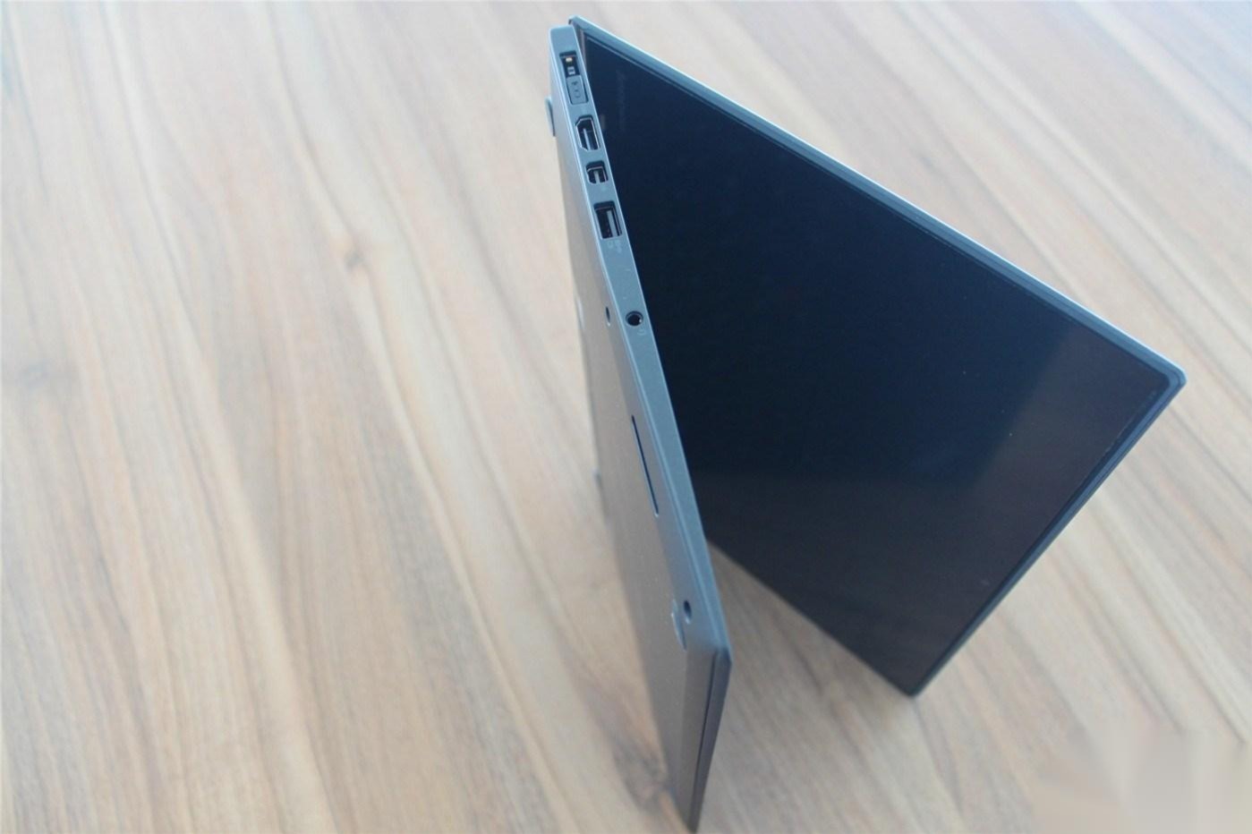 ThinkPad X1 Carbon轻薄笔记本怎么样？的第3张示图