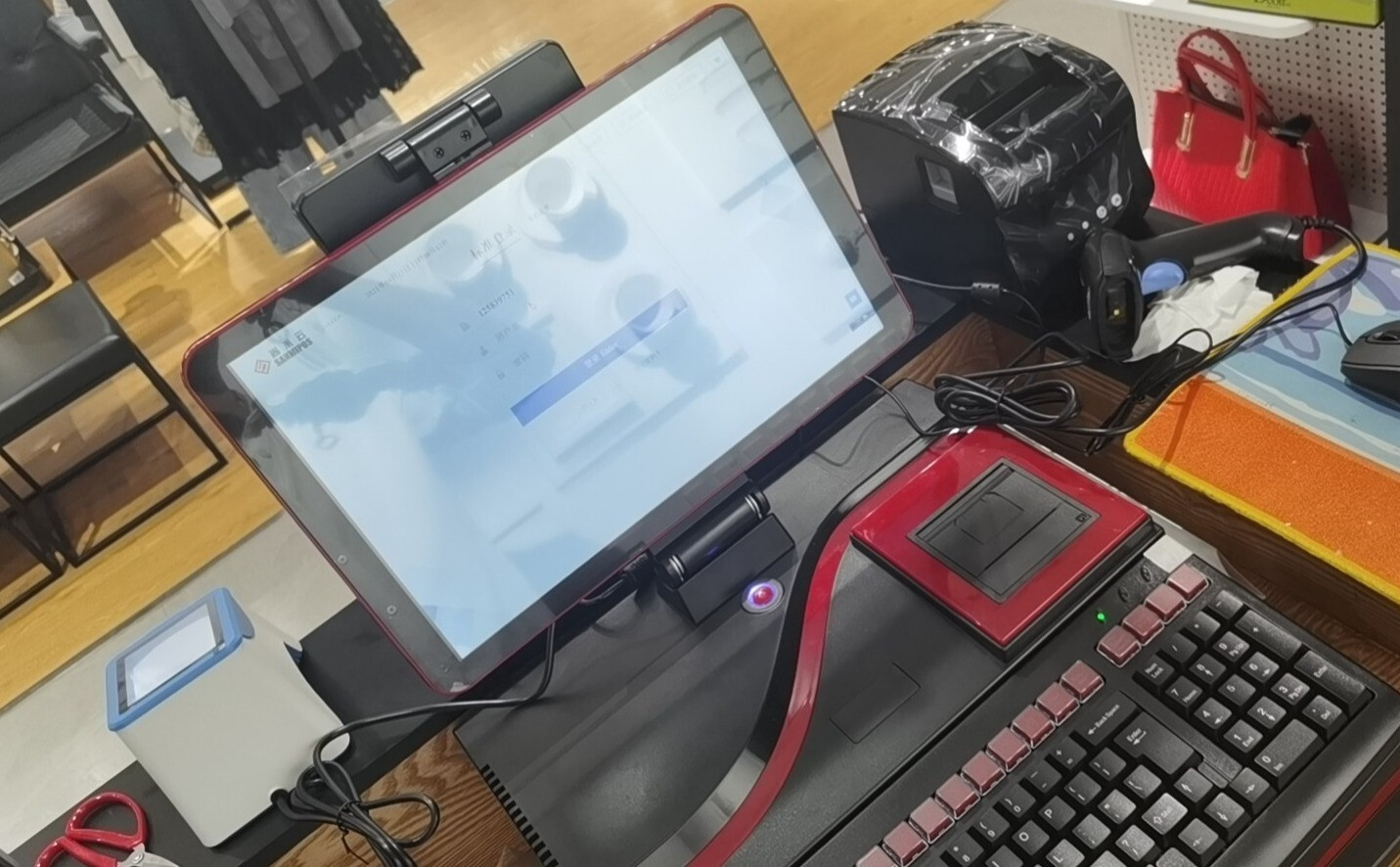 京东支付双屏收银机,让商家轻松开店没问题-JinMo之家