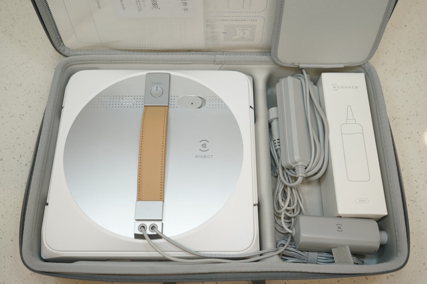 别让玻璃成了家居清洁的死角，擦窗机器人派上大用处-JinMo之家