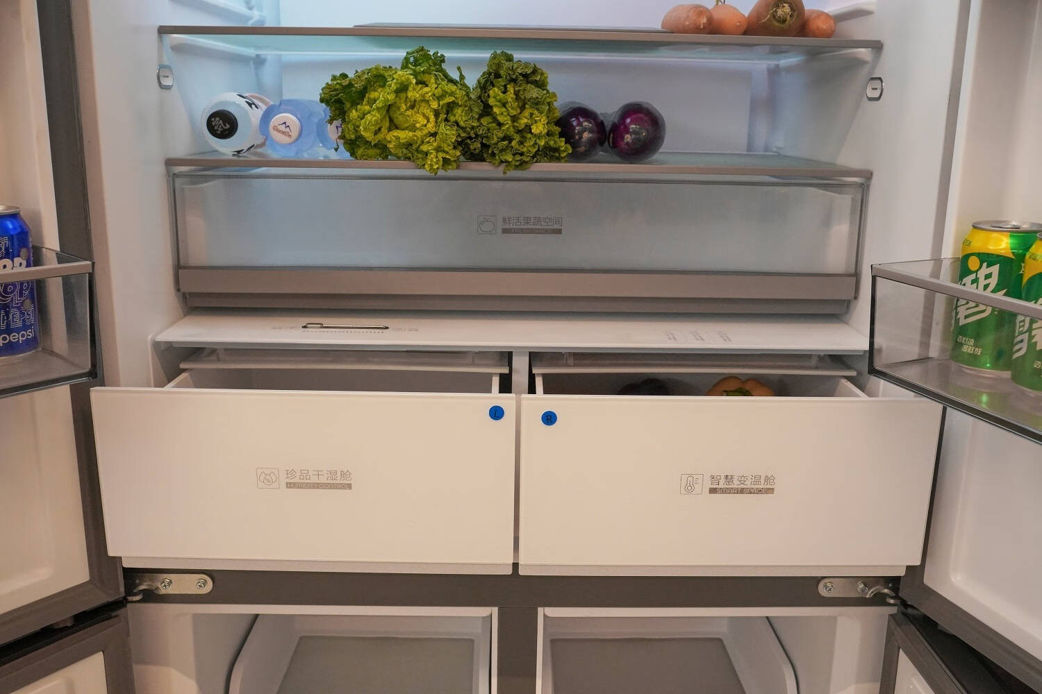 TCL恒温冰箱，智能养鲜保持食材原味