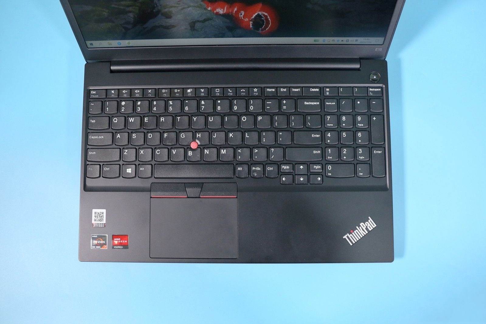 ThinkPad E15锐龙版笔记本评测：轻薄便携高性能的第5张示图