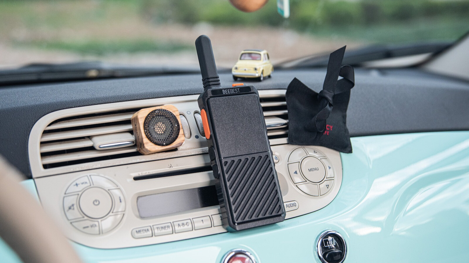 对讲机也有“刀锋”系列，双十一必入出行好物极蜂A308的第4张示图