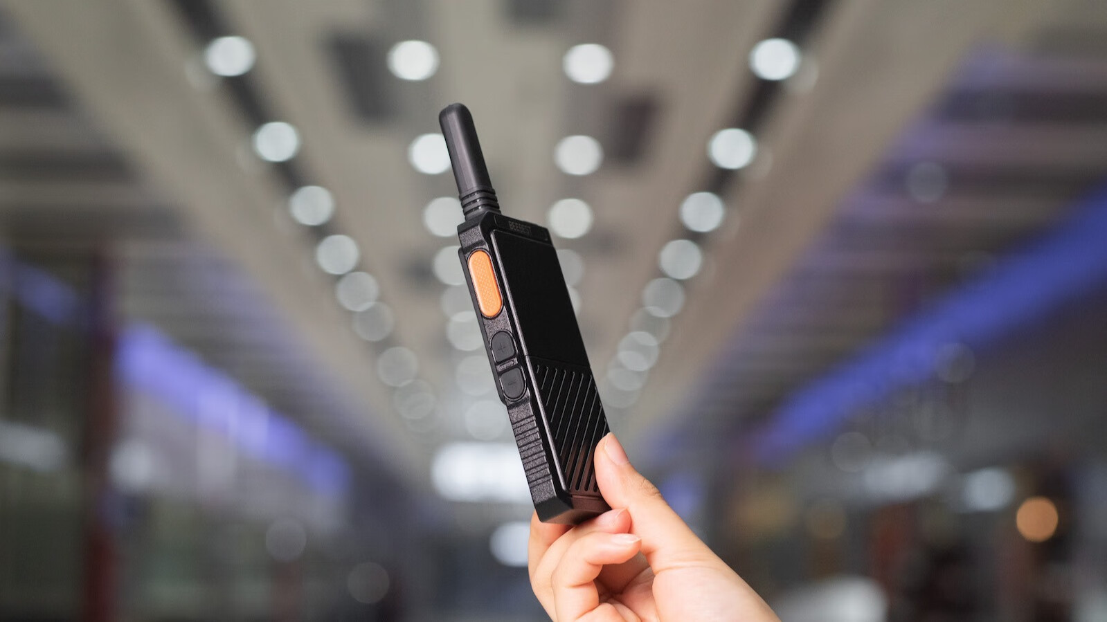 对讲机也有“刀锋”系列，双十一必入出行好物极蜂A308的第3张示图