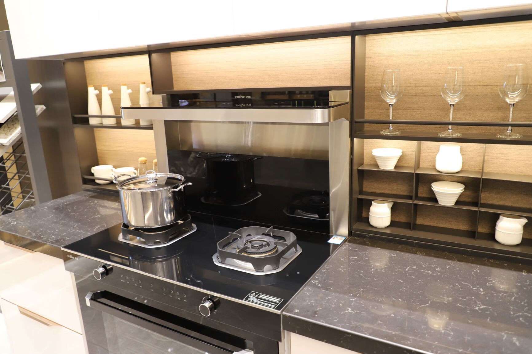 厨房魅力全能王,亿田D2ZK集成灶开启新“食”代-JinMo之家