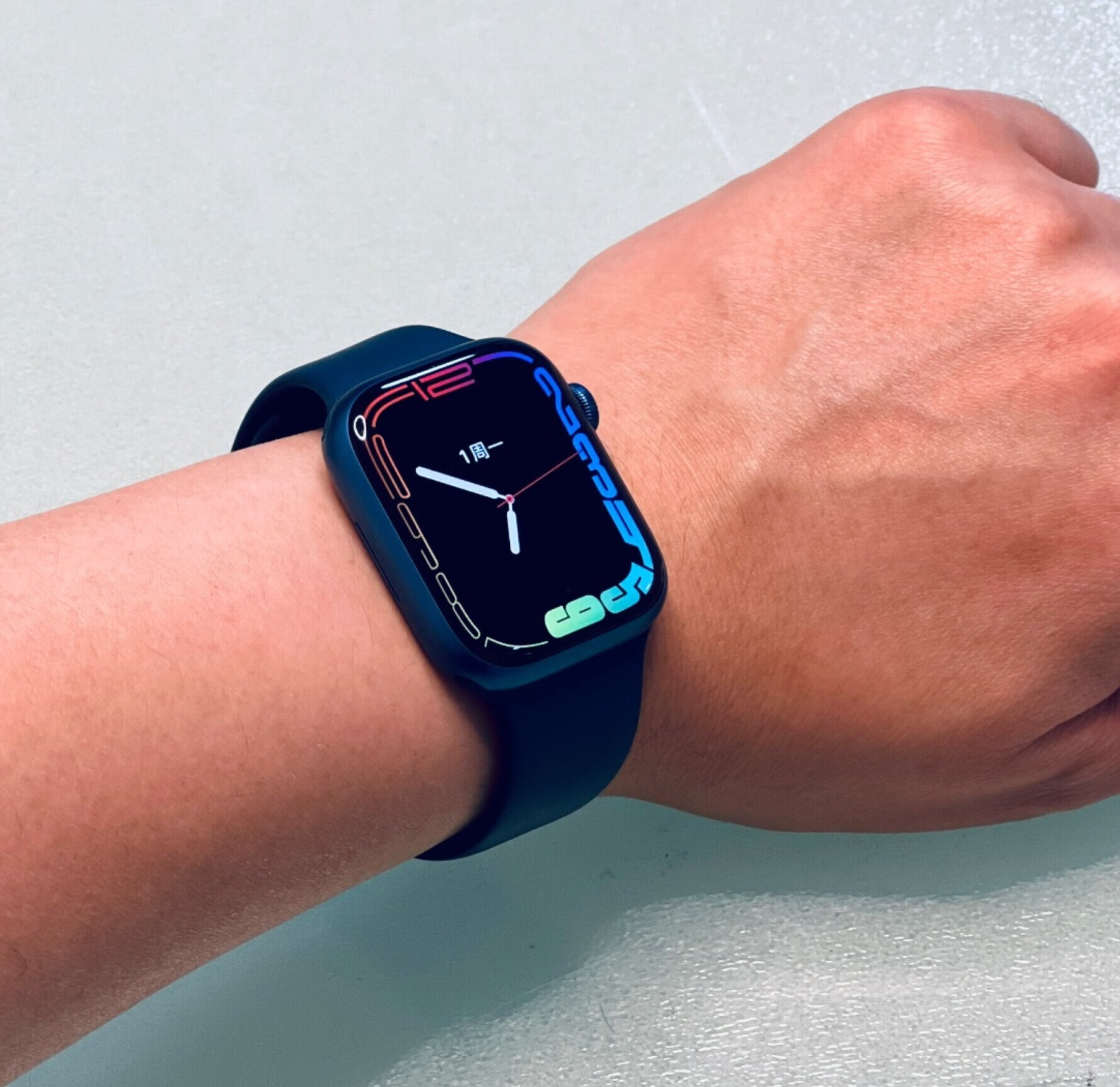 苹果Watch Series 7 智能手表评测：手腕上的大屏幕的第2张示图