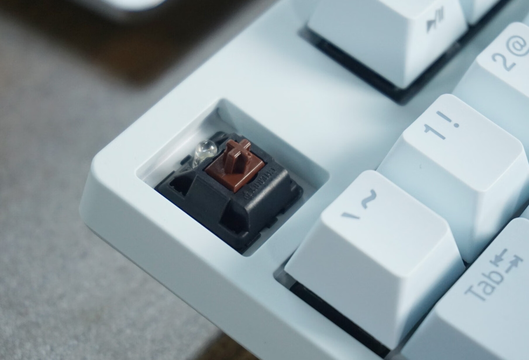 杜伽K310浅雾蓝机械键盘评测：莫得感情的打字机器？的第6张示图