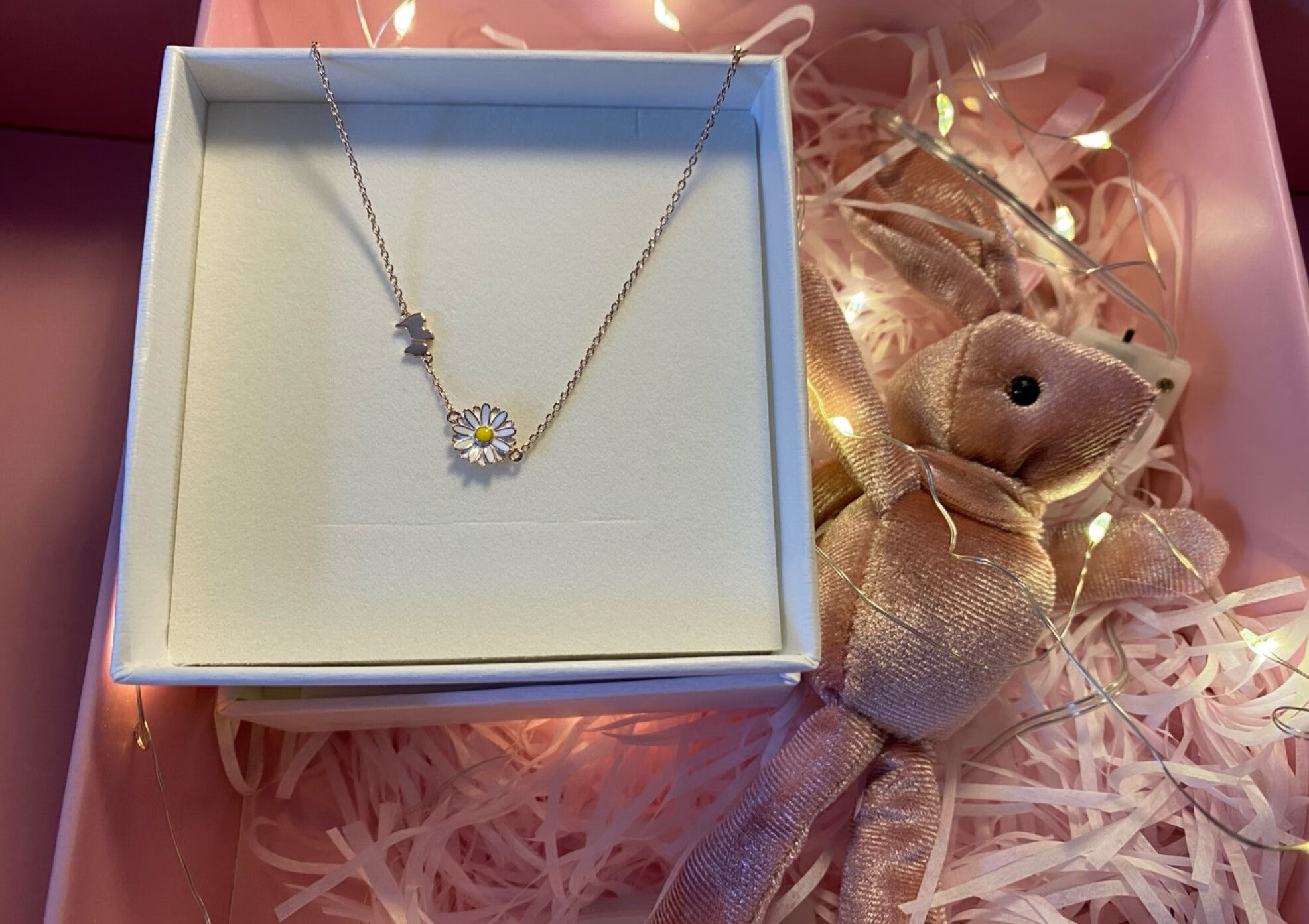 AGATHA小雏菊吊坠项链,精巧百搭送礼不迷茫-JinMo之家