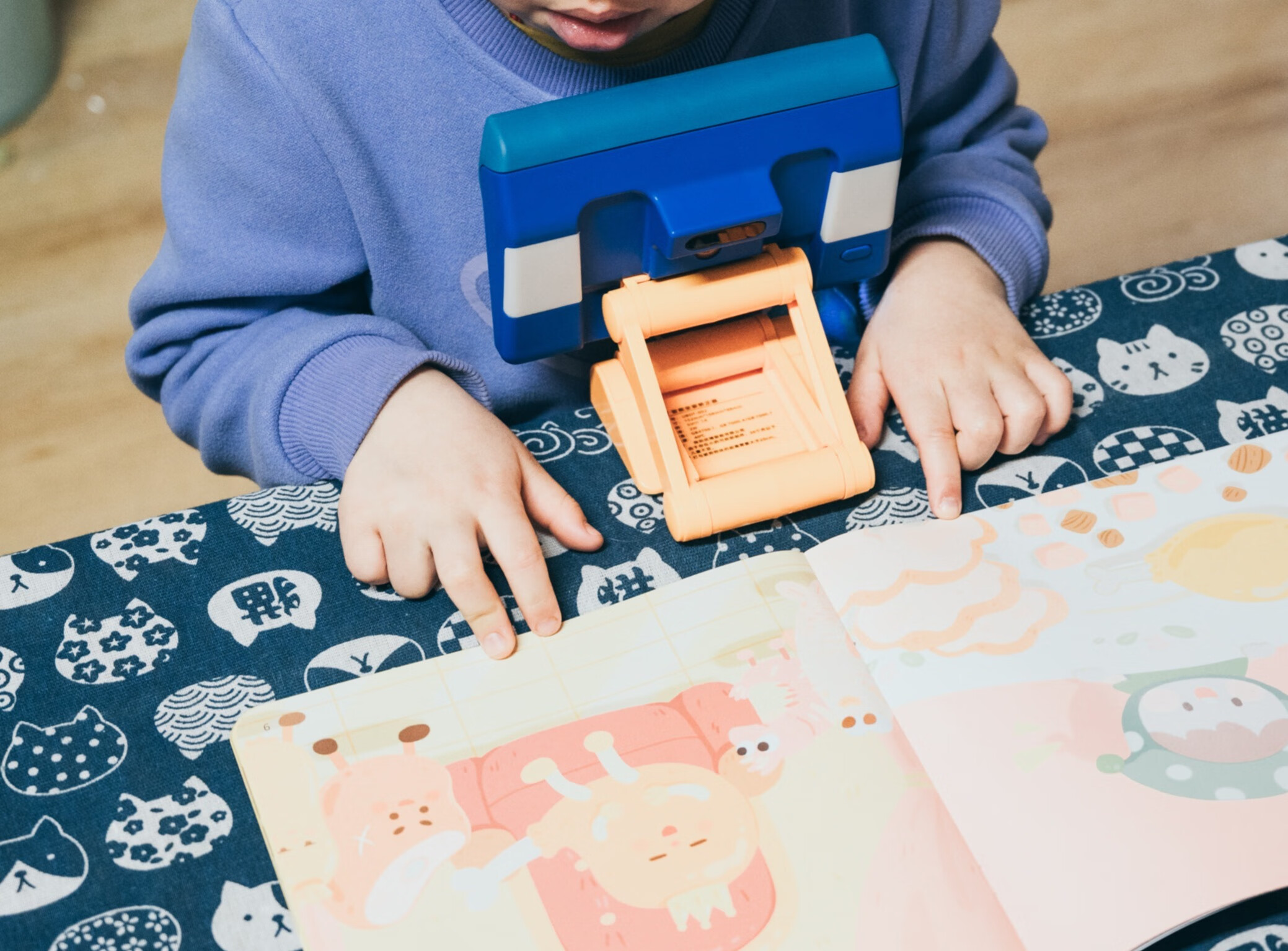 自然养成好坐姿,孩子体态小助手,UBOT智能坐姿矫正器的第2张示图 自然养成好坐姿,孩子体态小助手,UBOT智能坐姿矫正器的第2张示图